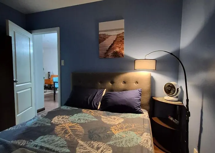 2Br Penthouse Stay In Makati Philippines, Sunset & Ocean Views, 55 Tv, Free Pool & Sauna, Direct Mall Access *