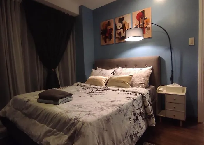 2Br Penthouse Stay In Makati Philippines, Sunset & Ocean Views, 55 Tv, Free Pool & Sauna, Direct Mall Access