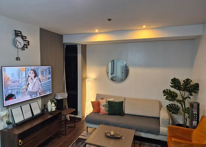2Br Penthouse Stay In Makati Philippines, Sunset & Ocean Views, 55 Tv, Free Pool & Sauna, Direct Mall Access