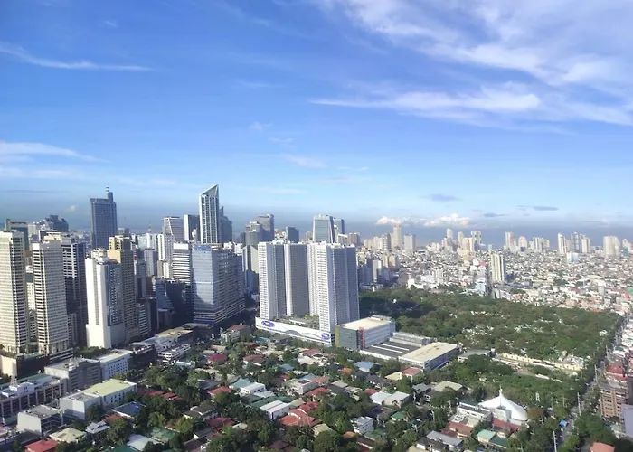 2Br Penthouse Stay In Makati Philippines, Sunset & Ocean Views, 55 Tv, Free Pool & Sauna, Direct Mall Access *