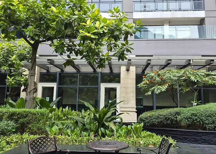 2Br Penthouse Stay In Makati Philippines, Sunset & Ocean Views, 55 Tv, Free Pool & Sauna, Direct Mall Access