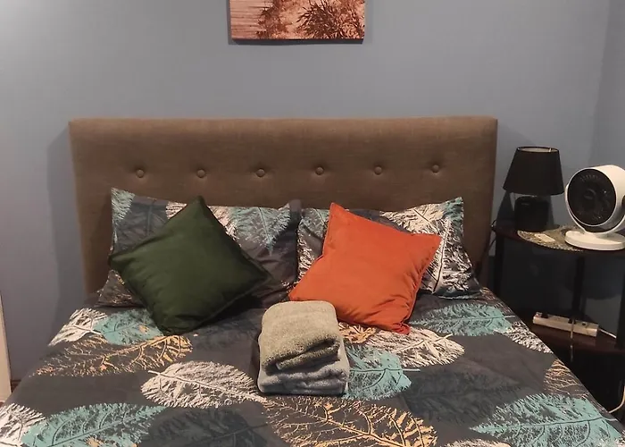 2Br Penthouse Stay In Makati Philippines, Sunset & Ocean Views, 55 Tv, Free Pool & Sauna, Direct Mall Access * Manila